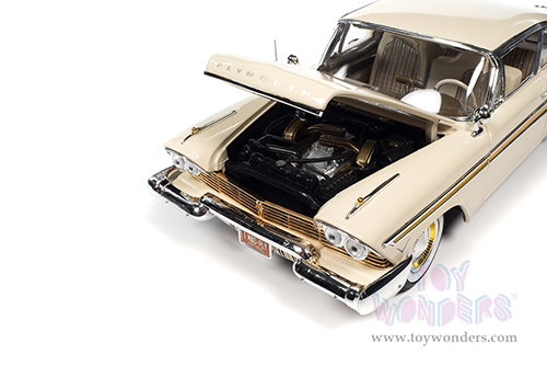 Auto World - Plymouth Fury Hardtop (1957, 1/18 scale diecast model car, Sand Dune White/Gold) AW272
