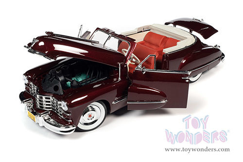 Auto World - Cadillac&reg; Series 62 Convertible (1947, 1/18 scale diecast model car, Burgundy) AW273