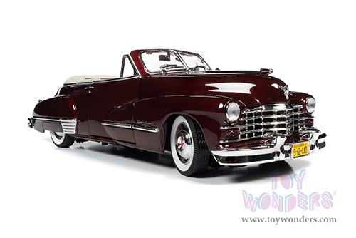 Auto World - Cadillac&reg; Series 62 Convertible (1947, 1/18 scale diecast model car, Burgundy) AW273