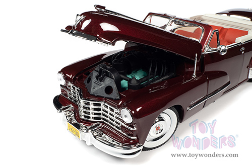 Auto World - Cadillac&reg; Series 62 Convertible (1947, 1/18 scale diecast model car, Burgundy) AW273