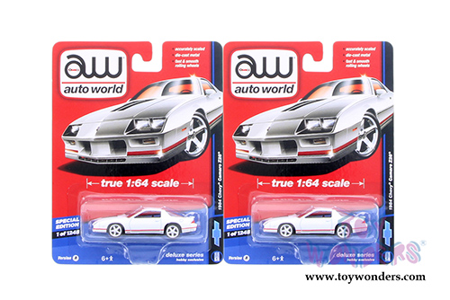 Auto World - Deluxe Series Chevy&reg; Camaro Z28&reg;(1984,1/64 scale diecast model car, White) AW64041/24A