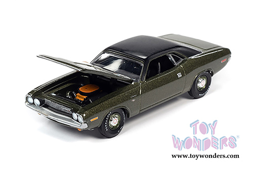 Auto World - Hemmings Muscle Machines | Dodge Challenger R/T Hardtop (1970,1/64 scale diecast model car, Dark Green/Black) AWSP050/24A