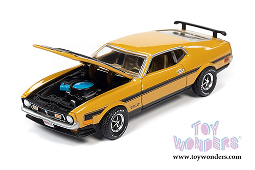 Auto World - Hemmings Motor News | Ford Mustang Boss 351 Hardtop (1971,1/64 scale diecast model car, Medium Yellow Gold/Black) AWSP052/24A