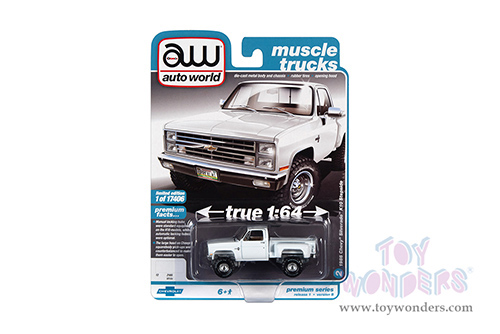 Auto World Premium - 2022 Release 1 Set B | Chevrolet&reg; Silverado&trade; K10 Stepside Pickup Truck "Muscle Trucks" (1986, 1/64 scale diecast model car, Gloss White) AWSP095/24B