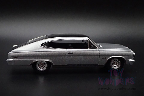 Auto World Deluxe - AMC Rambler Marlin "Vintage Luxury" (1965, 1/64 scale diecast model car, Marlin Silver) AWSP157/24