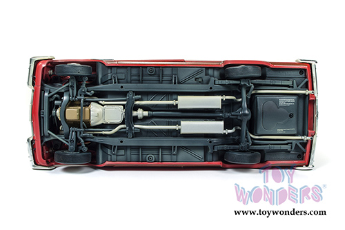 Auto World Silver Screen Machines - Christine Plymouth Fury Dirty Version Hardtop (1958, 1/18 scale diecast model car, Red) AWSS119