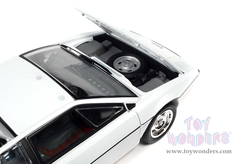 Auto World Silver Screen Machines | James Bond 007 Lotus Esprit S1 Submarine Car "The Spy Who Loved Me" (1971, 1/18 scale diecast model car, White) AWSS132