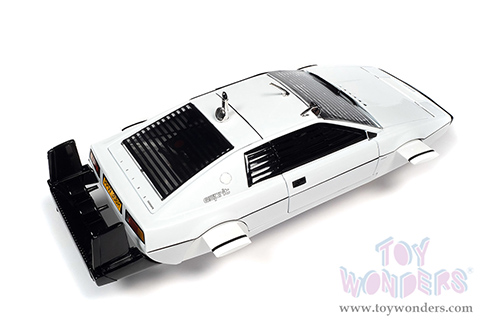 Auto World Silver Screen Machines | James Bond 007 Lotus Esprit S1 Submarine Car "The Spy Who Loved Me" (1971, 1/18 scale diecast model car, White) AWSS132