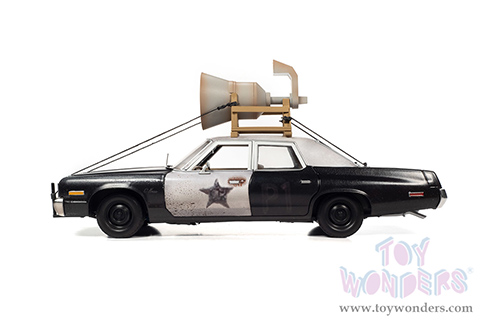 Auto World - Dodge Monaco "Bluesmobile" with Loud Speaker (Dirty) with Jake and Elwood Blues Figures "The Blues Brothers" (1980) Movie (1974, 1/18 scale diecast model car, Black/White) AWSS133