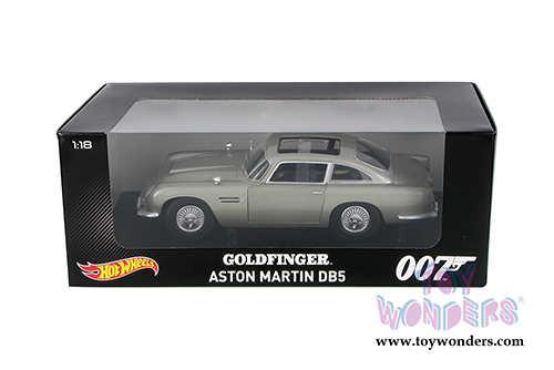 Mattel Hot Wheels - James Bond's Goldfinger Aston Martin DB5 Hard Top (1/18 scale diecast model car, Silver) CMC95