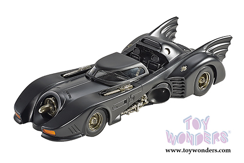 Mattel Hot Wheels - Batman Returns Batmobile (1/18 scale diecast model car, Black) CMC96