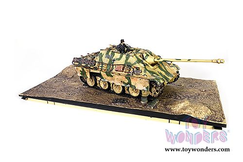 Forces of Valor - German Tank Destroyer Sd.Kfz.173 Jagdpanther Ausf.G1 (With Zimmerit) (1/32 scale diecast model car, Camouflage Desert) FOV-801007A