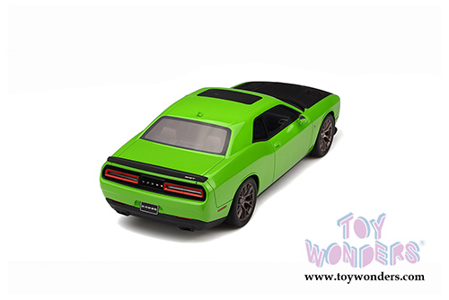GT Spirit - Dodge Challenger Hellcat SRT Hard Top (1/18 scale resin model car, Go Green) GT168