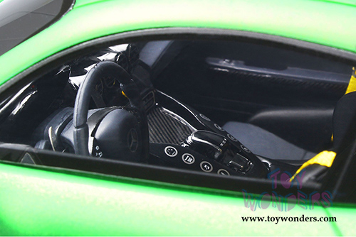 GT Spirit - Mercedes-Benz AMG GT-R Hard Top (1/18 scale resin model car, Green) GT179