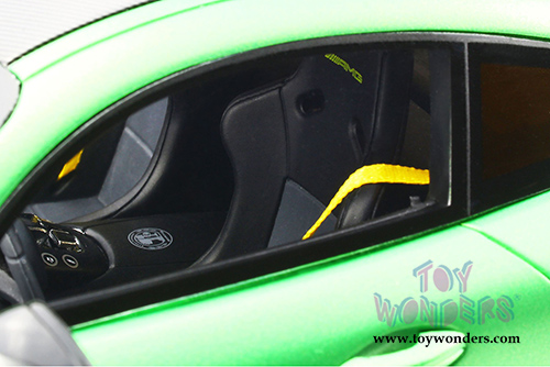 GT Spirit - Mercedes-Benz AMG GT-R Hard Top (1/18 scale resin model car, Green) GT179