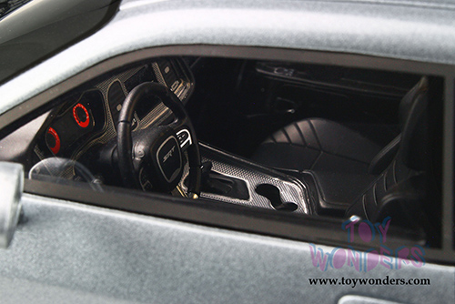 GT Spirit - Dodge Challenger SRT Hellcat Hardtop (1/18 scale resin model car, Silver) GT226