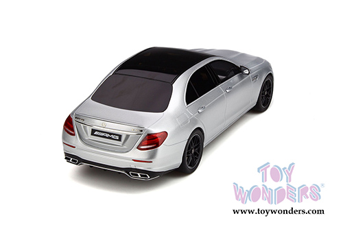 GT Spirit - Mercedes-Benz Amg E 63 S (2017, 1/18 scale resin model car, Iridium Silver/Black) GT230