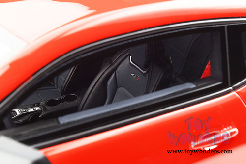 GT Spirit - Chevrolet&reg; Camaro&reg; Zl1 1Le (2017, 1/18 scale resin model car, Hot Red) GT241