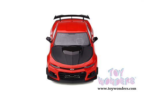 GT Spirit - Chevrolet&reg; Camaro&reg; Zl1 1Le (2017, 1/18 scale resin model car, Hot Red) GT241