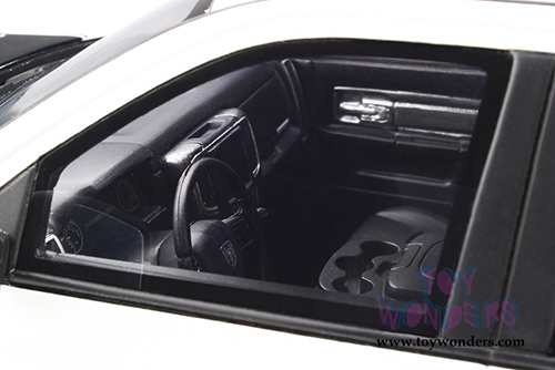 GT Spirit - Dodge Ram 2500 Power Wagon (2017, 1/18 scale resin model car, White) GT790