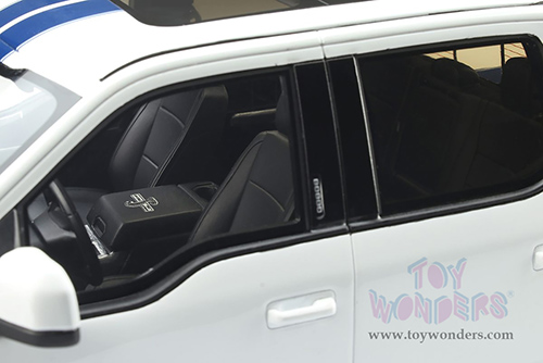 GT Spirit - Ford Shelby F-150 Super Snake Pickup Truck with Bed Cover (2017, 1/18 scale resin model car, White) GT824