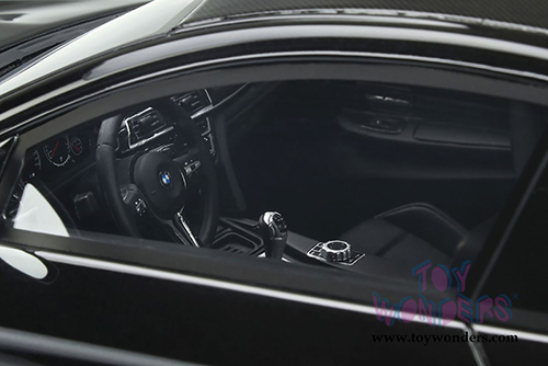 GT Spirit - BMW M4 CS Hardtop (2017, 1/18 scale resin model car, Black Sapphire) GT845