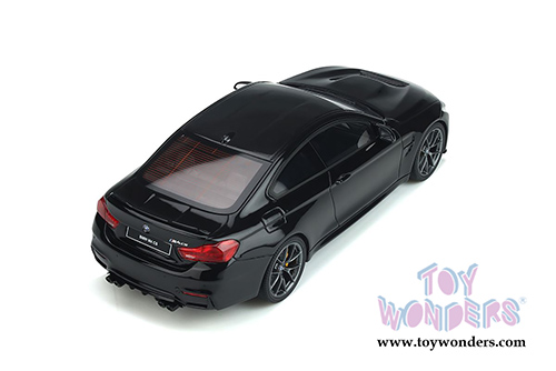 GT Spirit - BMW M4 CS Hardtop (2017, 1/18 scale resin model car, Black Sapphire) GT845