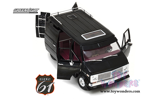 Greenlight Highway 61 - Chevrolet&reg; G-Series Van (1976, 1/18 scale diecast model car, Black) HWY18002