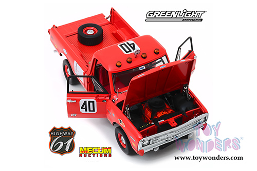 Greenlight Highway 61 - Mecum Auctions | Chevrolet&reg; C10 Baja 1000 #40 Pickup Truck (1969, 1/18 scale diecast model car, Red) HWY18007