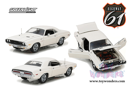 Greenlight Highway 61 - Dodge Challenger R/T Hardtop (1970, 1/18 scale diecast model car, White) HWY18008