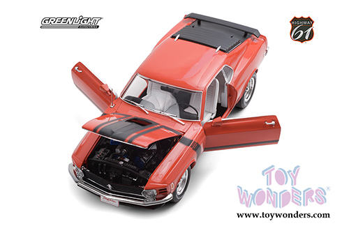 Greenlight Highway 61 - Ford Mustang BOSS 302 Fastback (Lot #790) Barrett-Jackson (1970, 1/18 scale diecast model car, Calypso Coral) HWY18030