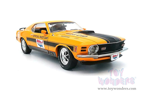 Greenlight Highway 61 - Ford Mustang Mach 1 - Michigan International Speedway Official Pace Car (1970, 1/18 scale diecast model car, Yellow with Black Stripes) HWY18035
