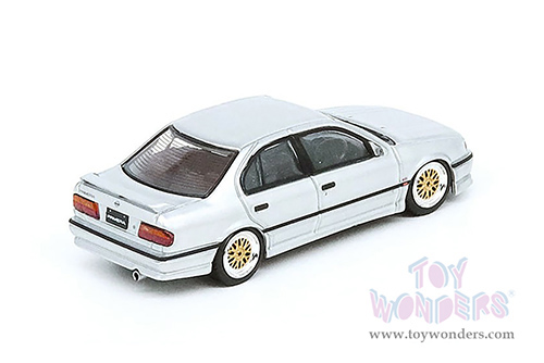 Inno Models - Nissan Primera P10 (1/64 scale diecast model car, Silver) IN64P10-SIL