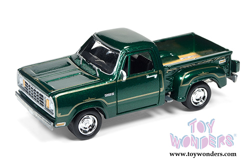 Round 2 Johnny Lightning Classic Gold Collection Release 2 Set B (1/64 scale diecast model car, Asstd.) JLCG002/48B