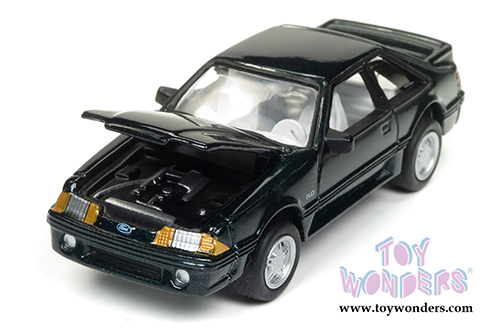 Round 2 Johnny Lightning - Classic Gold 2017 | Ford Mustang GT (1990, 1/64 scale diecast model car, Emerald Green) JLCG010/24B