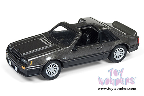 Round 2 Johnny Lightning - Classic Gold 2018 Release 2 Set B (1/64 scale diecast model car, Asstd.) JLCG014/12B