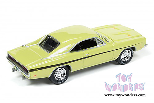 Auto World Silver Screen Machines - Muscle Cars U.S.A. | Dirty Mary Crazy Larry Dodge Charger R/T Hard Top (1958, 1/64 scale diecast model car, Citron Yella w/Black) JLCP6000/24