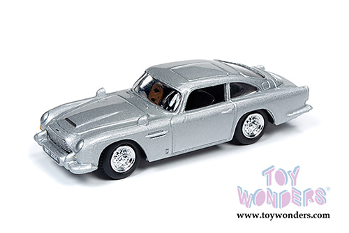 Round 2 Johnny Lightning - Silver Screen Machines Dioramas 2020 Release 1 (1/64 scale diecast model car, Asstd.) JLDR013/24