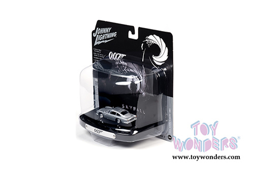 Round 2 Johnny Lightning - Silver Screen Machines Dioramas 2020 Release 1 (1/64 scale diecast model car, Asstd.) JLDR013/24