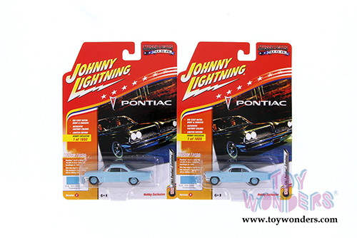 Round 2 Johnny Lightning - Muscle Cars U.S.A. | Pontiac Catalina&trade; Hardtop (1961, 1/64 scale diecast model car, Tradewind Blue) JLSP008/24B