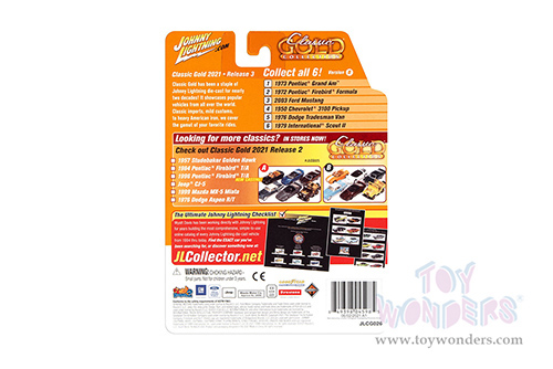 Round 2 Johnny Lightning - Classic Gold Collection 2021 Release 3 | International Scout II (1979, 1/64 scale diecast model car, Dark Blue Metallic) JLSP168/24B