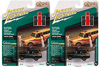 Show product details for Round 2 Johnny Lightning - Classic Gold 2022 Release 1 Set A | International Scout II Midas Edition (1979, 1/64 scale diecast model car, Emerald Green) JLSP223/24A
