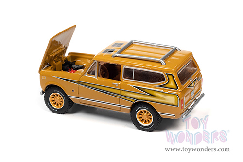 Round 2 Johnny Lightning - Classic Gold 2022 Release 1 Set B | International Scout II Midas Edition (1979, 1/64 scale diecast model car, Rallye Gold) JLSP223/24B