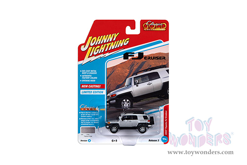 Round 2 Johnny Lightning - Classic Gold 2022 Release 3 Set A | Toyota FJ Cruiser (2007, 1/64 scale diecast model car, Titanium Silver) JLSP278/24A MAP: $7.99