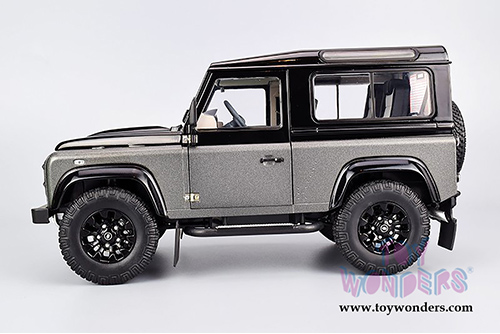 Kyosho - Land Rover Defender 90 Autobiography (1/18 scale diecast model car, Corris Gray/Santorini Black) K08901CGR
