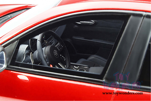 Ottomobile - Alfa Romeo Giulia Quadrifoglio Hard Top (2016, 1/18 scale resin model car, Rosso Competizione) OT284
