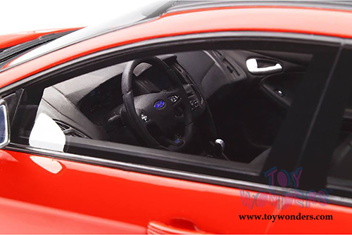 Ottomobile - Ford Focus RS Hardtop (2018, 1/18 scale resin model car, Red) OT802