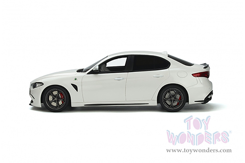 Ottomobile - Alfa Romeo Giulia Quadrifoglio Hardtop (2019, 1/18 scale resin model car, White Trofeo) OT839