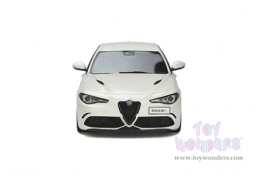Ottomobile - Alfa Romeo Giulia Quadrifoglio Hardtop (2019, 1/18 scale resin model car, White Trofeo) OT839
