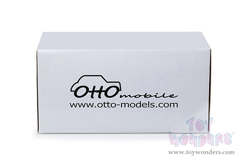 Ottomobile - Alfa Romeo Giulia Quadrifoglio Hardtop (2019, 1/18 scale resin model car, White Trofeo) OT839